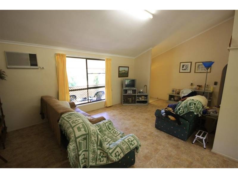 53 Railway Parade, Glass House Mountains QLD 4518