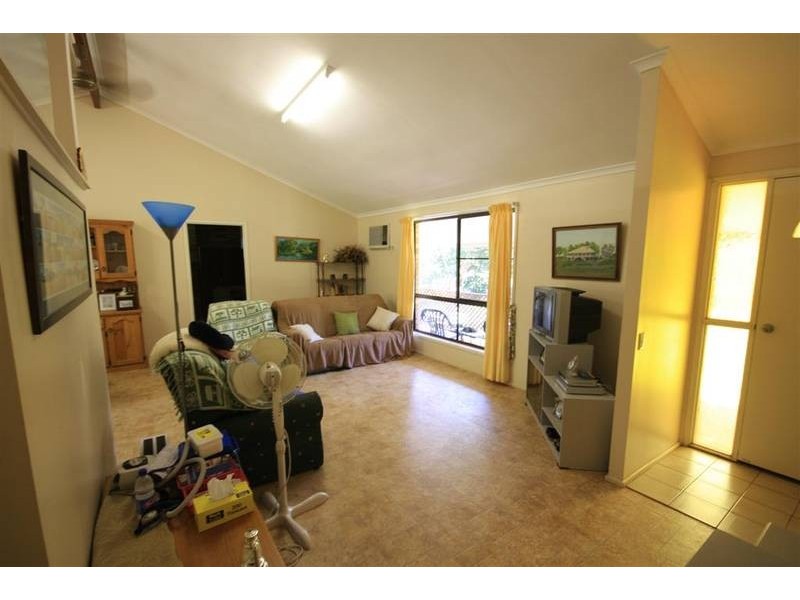 53 Railway Parade, Glass House Mountains QLD 4518