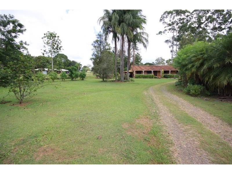 53 Railway Parade, Glass House Mountains QLD 4518