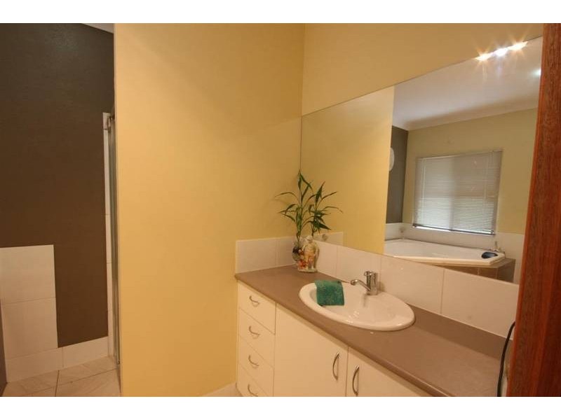 Glass House Mountains QLD 4518