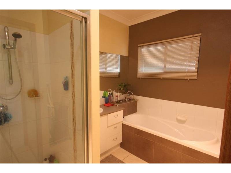 Glass House Mountains QLD 4518