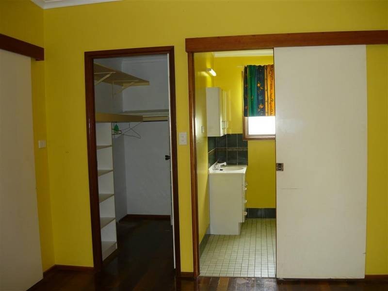 6 Sidha Avenue, Glass House Mountains QLD 4518