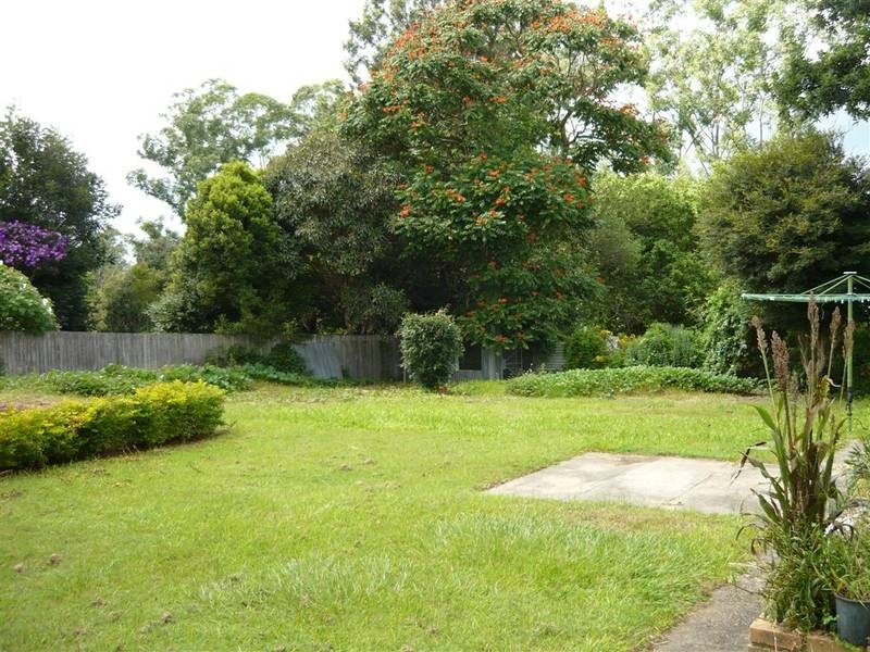 6 Sidha Avenue, Glass House Mountains QLD 4518