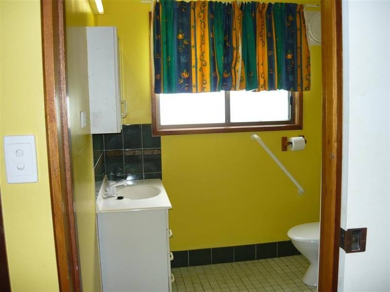 6 Sidha Avenue, Glass House Mountains QLD 4518