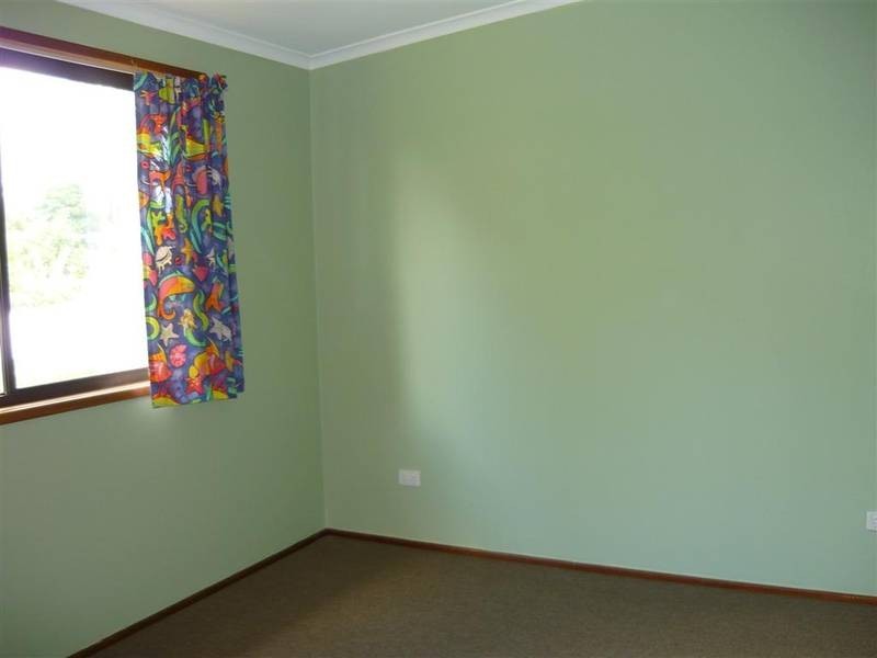 6 Sidha Avenue, Glass House Mountains QLD 4518