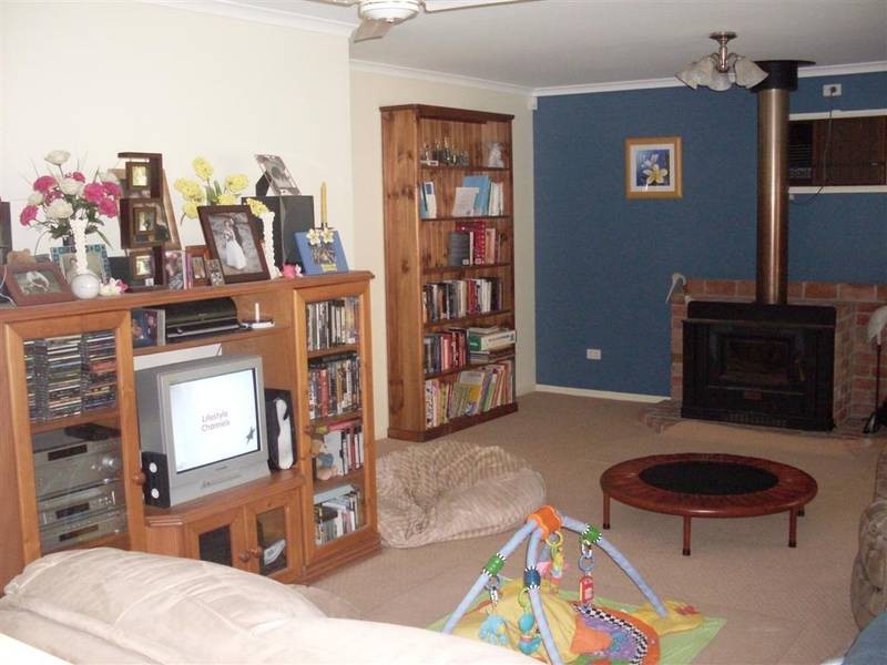 42 Ferngully Place, Mooloolah Valley QLD 4553