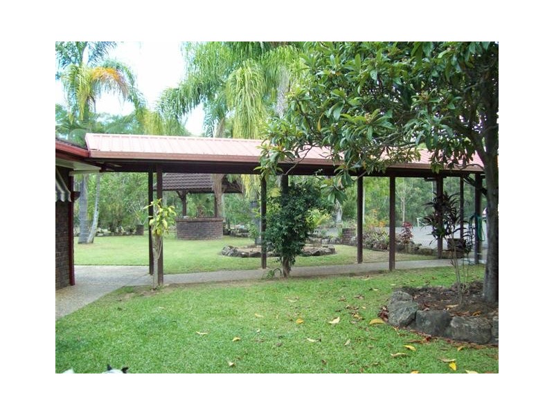 Glass House Mountains QLD 4518