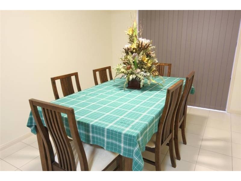 33 KIRSTEN DR, Glass House Mountains QLD 4518