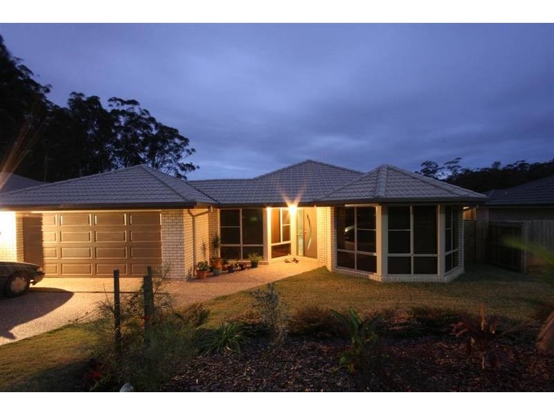 33 KIRSTEN DR, Glass House Mountains QLD 4518