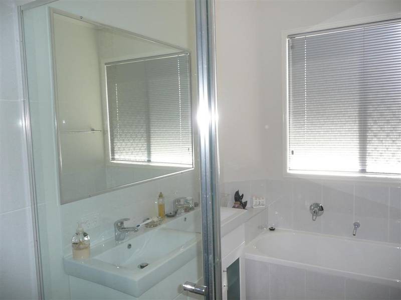 Glass House Mountains QLD 4518