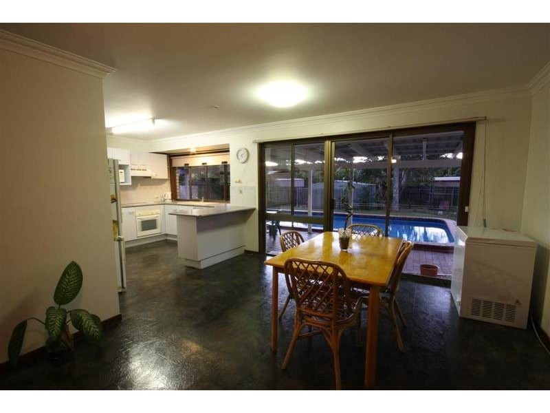 2 Harry Place, Beerwah QLD 4519