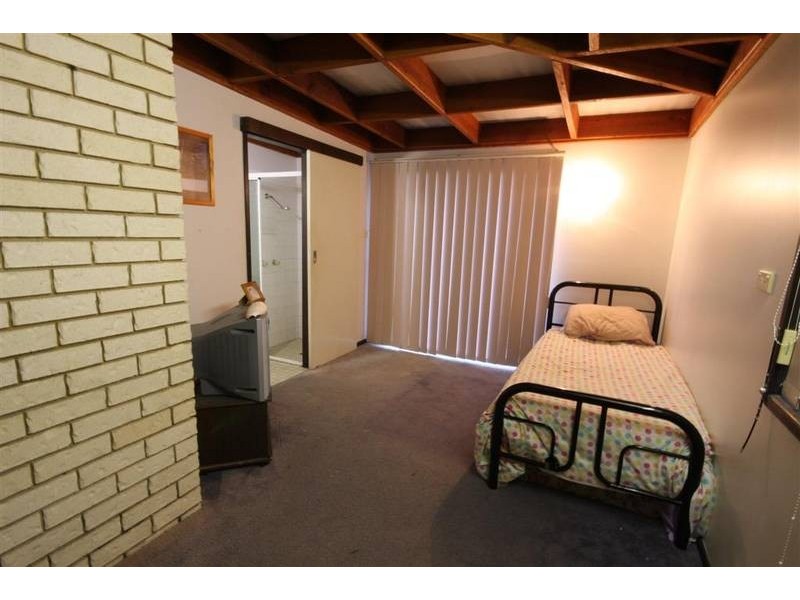 2 Harry Place, Beerwah QLD 4519