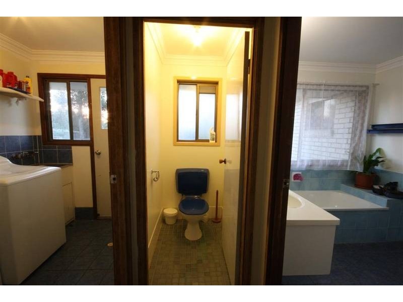 2 Harry Place, Beerwah QLD 4519