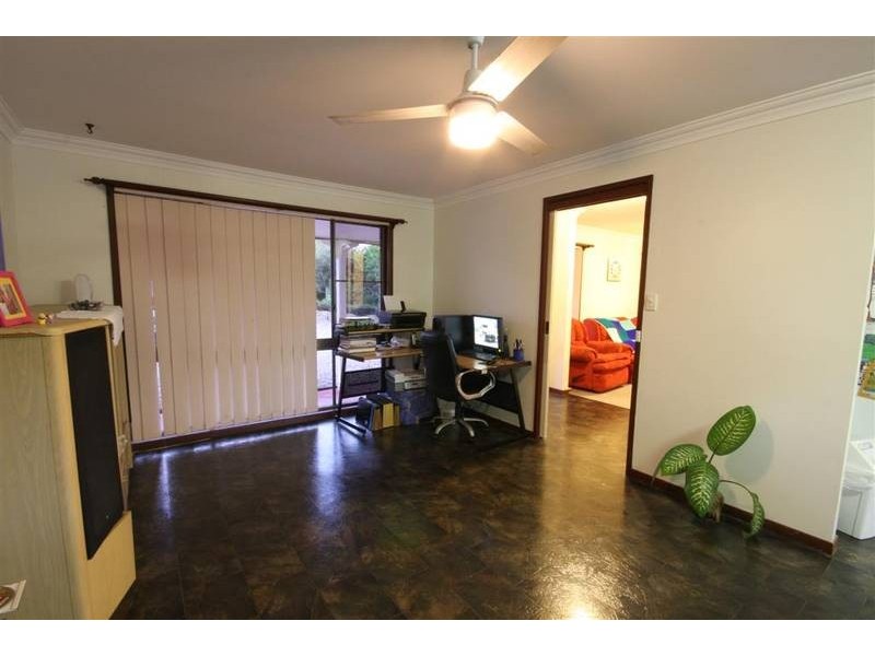 2 Harry Place, Beerwah QLD 4519
