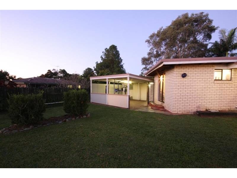 2 Harry Place, Beerwah QLD 4519