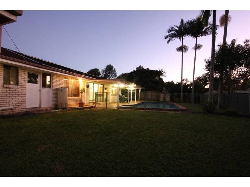 2 Harry Place, Beerwah QLD 4519