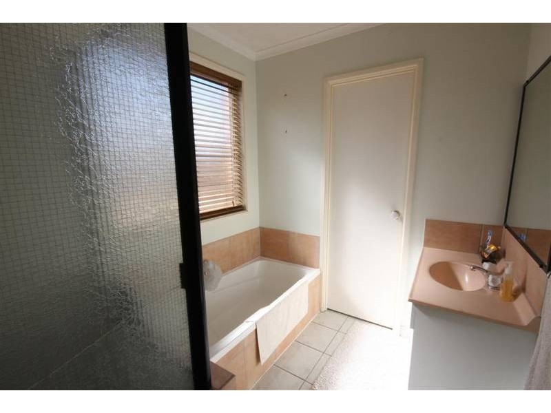 5 Cottonwood Court, Landsborough QLD 4550