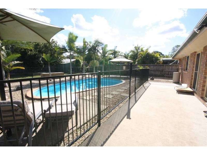 5 Cottonwood Court, Landsborough QLD 4550