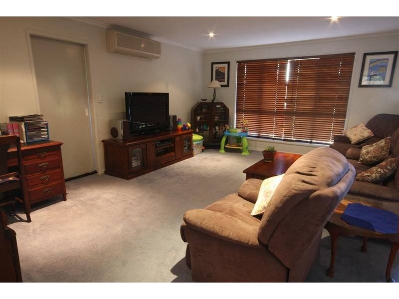11 Redwood Court, Landsborough QLD 4550