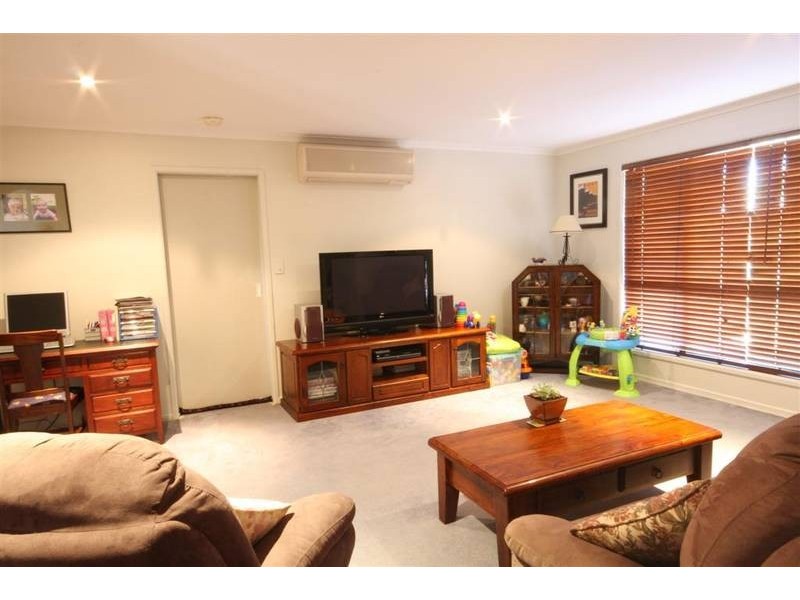 11 Redwood Court, Landsborough QLD 4550