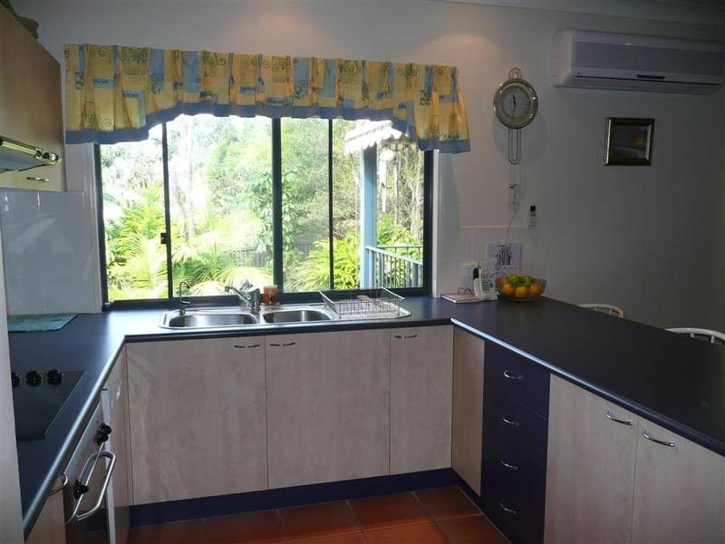 2 Julia Court, Glass House Mountains QLD 4518