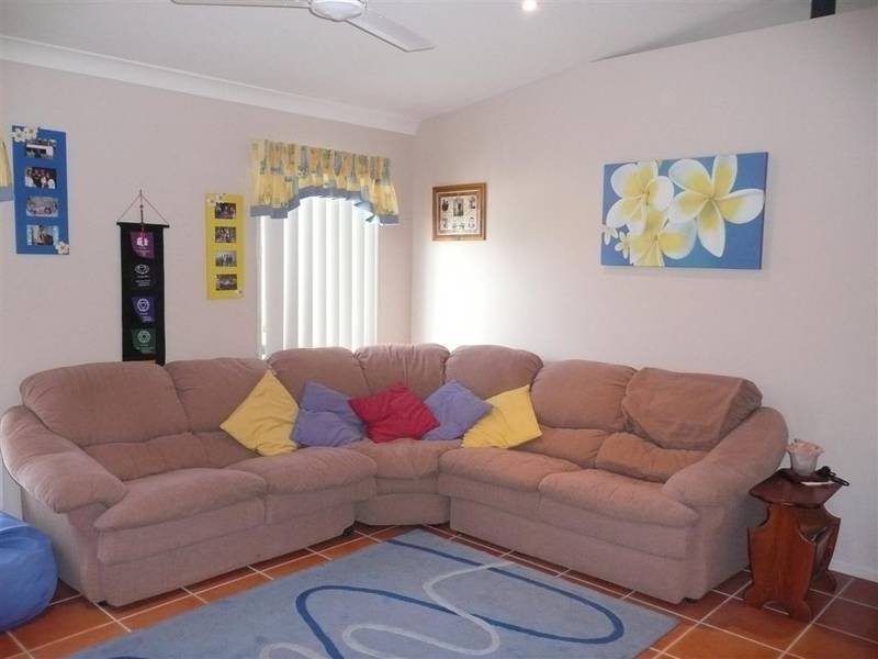 2 Julia Court, Glass House Mountains QLD 4518