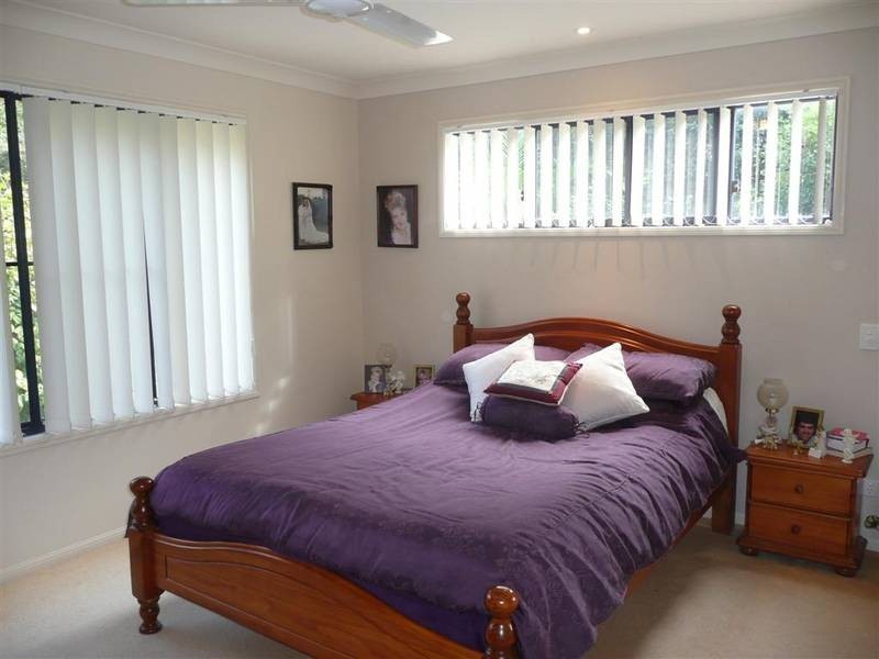 2 Julia Court, Glass House Mountains QLD 4518