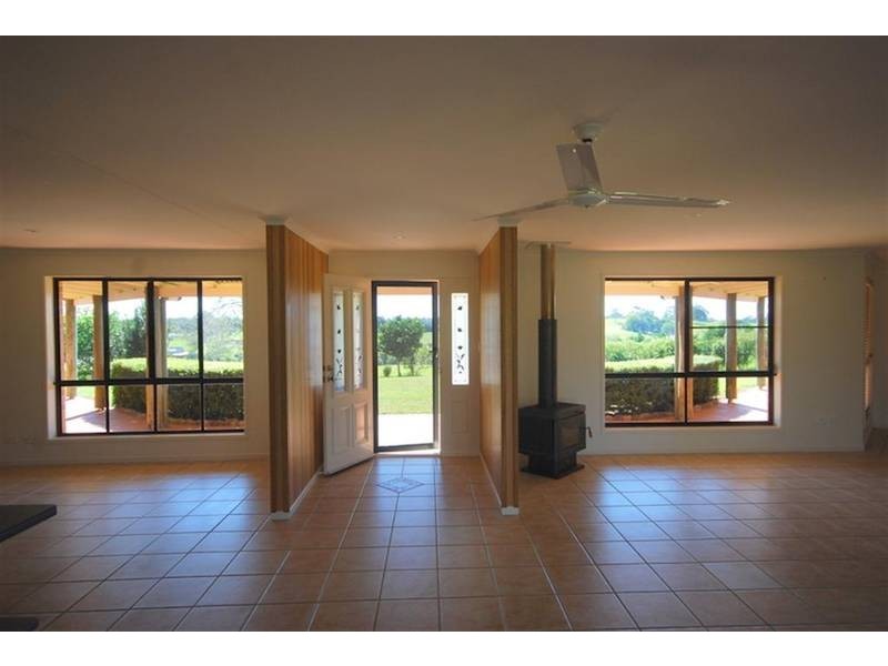 45 Treehaven Way, Maleny QLD 4552