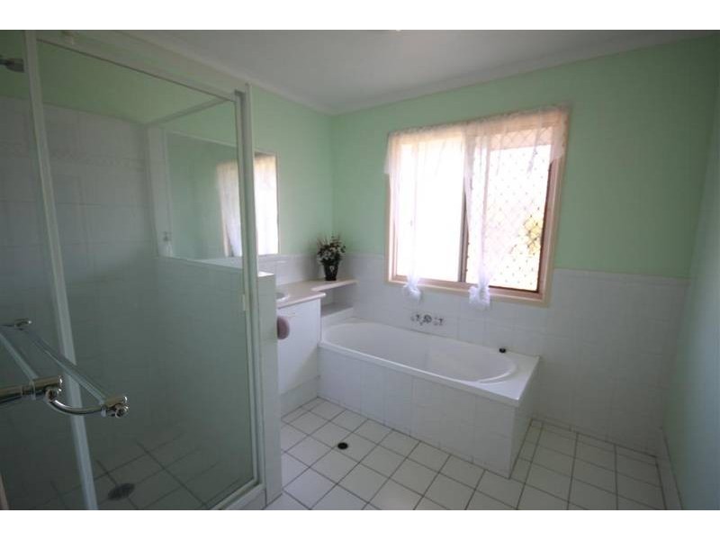 33 Springburn Drive, Glass House Mountains QLD 4518