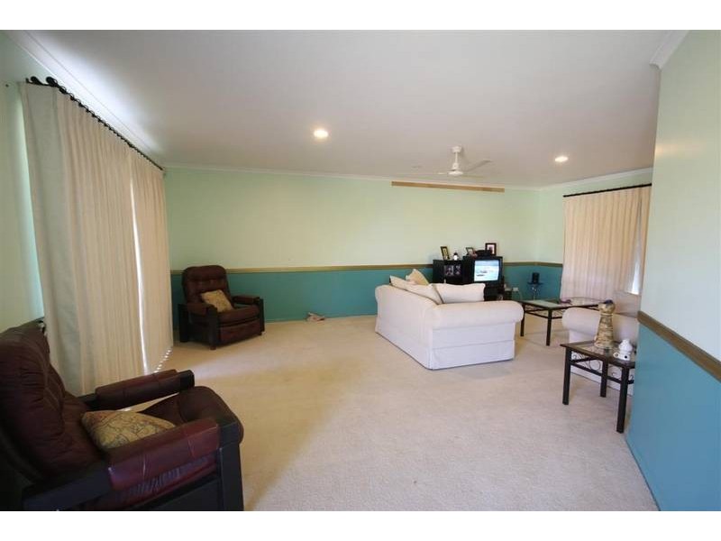 33 Springburn Drive, Glass House Mountains QLD 4518