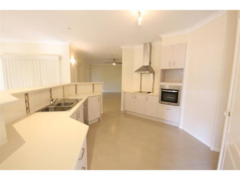 Glass House Mountains QLD 4518