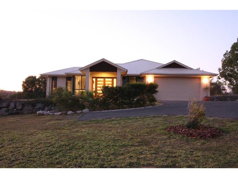 182 Yeates Rd, Beerwah QLD 4519