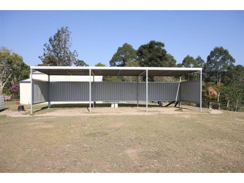 182 Yeates Rd, Beerwah QLD 4519