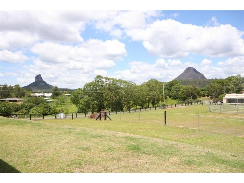 182 Yeates Rd, Beerwah QLD 4519