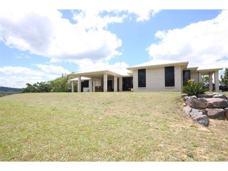 182 Yeates Rd, Beerwah QLD 4519