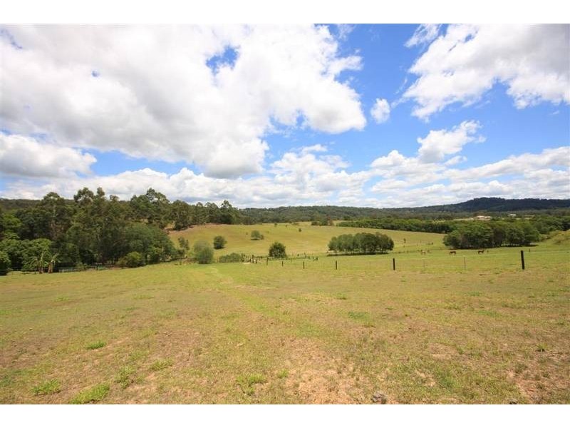 182 Yeates Rd, Beerwah QLD 4519