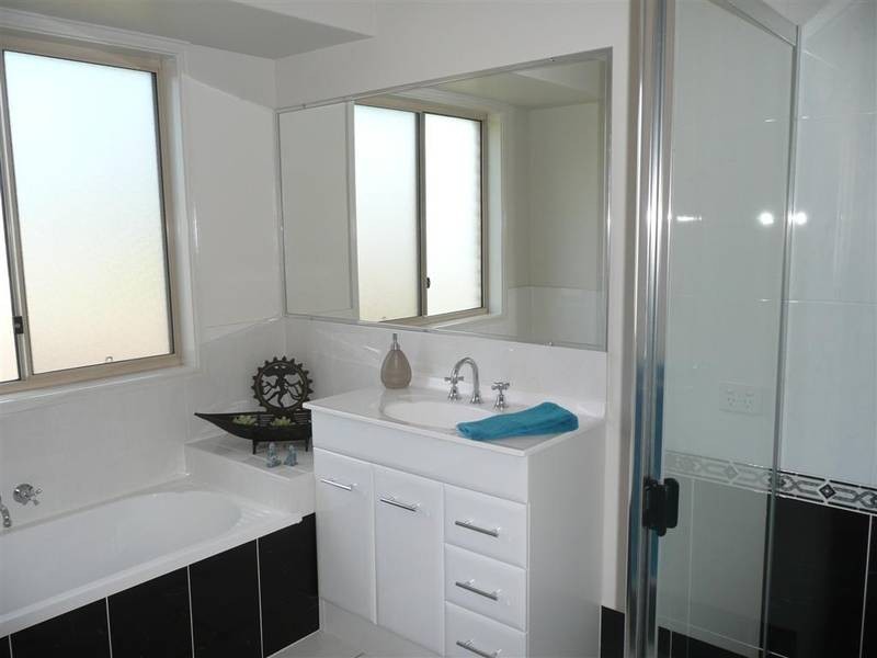 Glass House Mountains QLD 4518