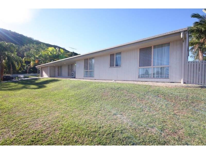 33 Springburn Drive, Glass House Mountains QLD 4518