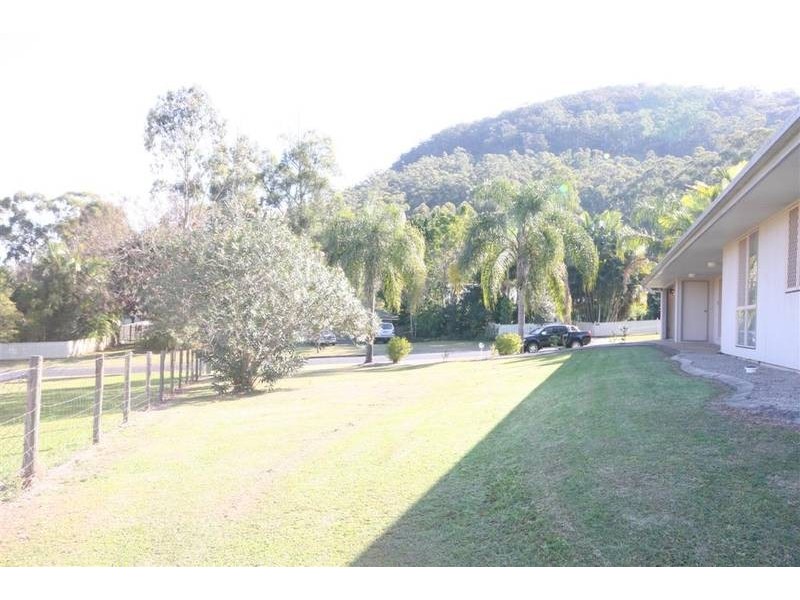 33 Springburn Drive, Glass House Mountains QLD 4518