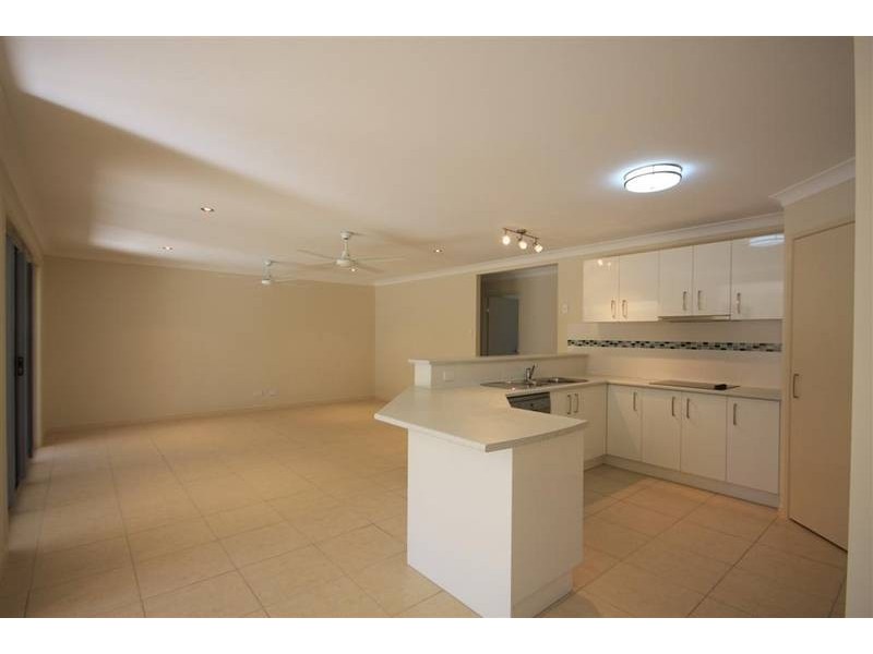 19 Greenview Avenue, Beerwah QLD 4519