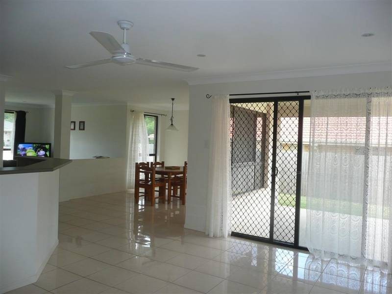 14 Sugar Coast Drive, Glass House Mountains QLD 4518