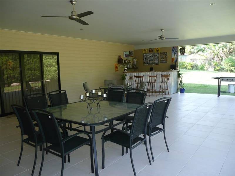 Glass House Mountains QLD 4518