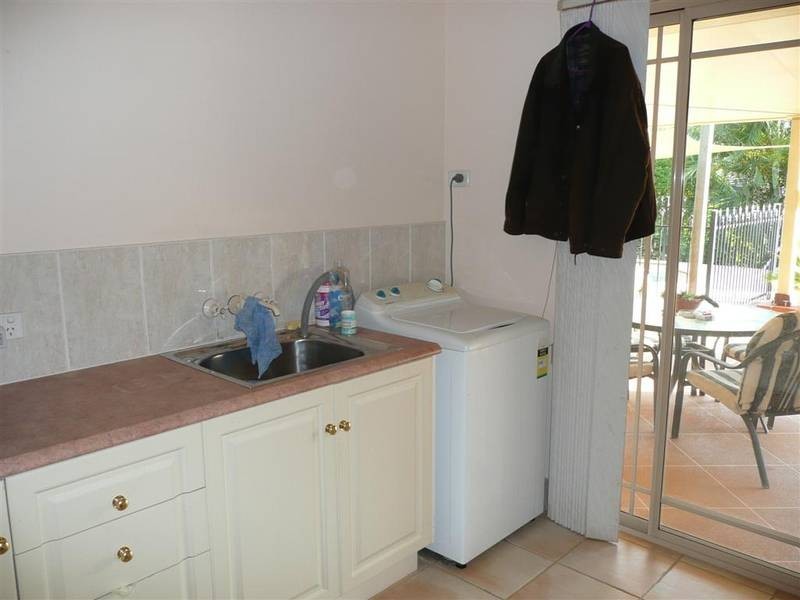 Glass House Mountains QLD 4518