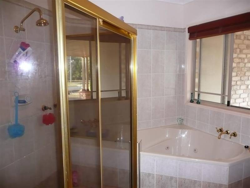 Glass House Mountains QLD 4518