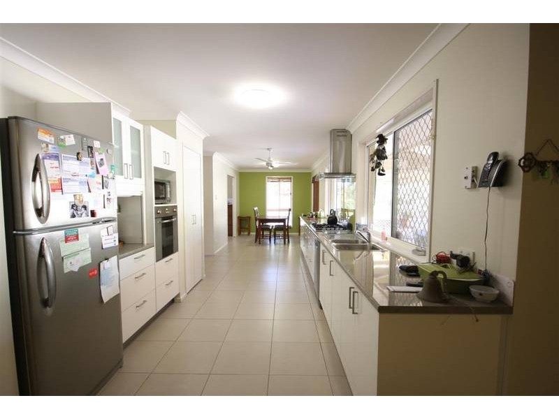 44 Traline Rd, Glass House Mountains QLD 4518