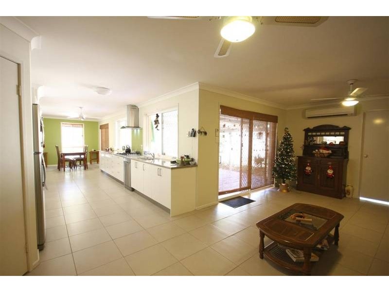 44 Traline Rd, Glass House Mountains QLD 4518