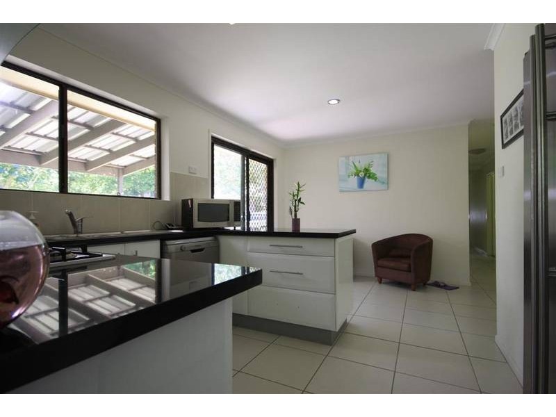 260 Peachester Road, Beerwah QLD 4519