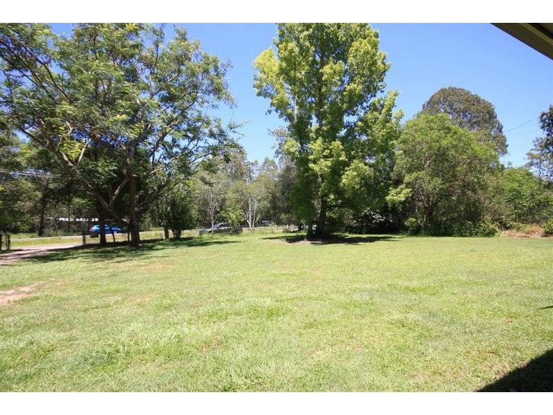 260 Peachester Road, Beerwah QLD 4519