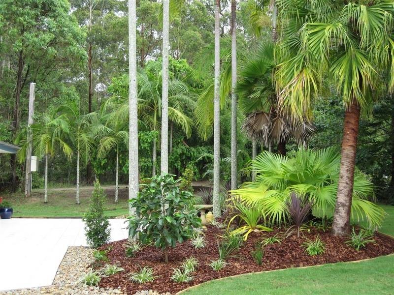 24 Thompson Road, Beerwah QLD 4519