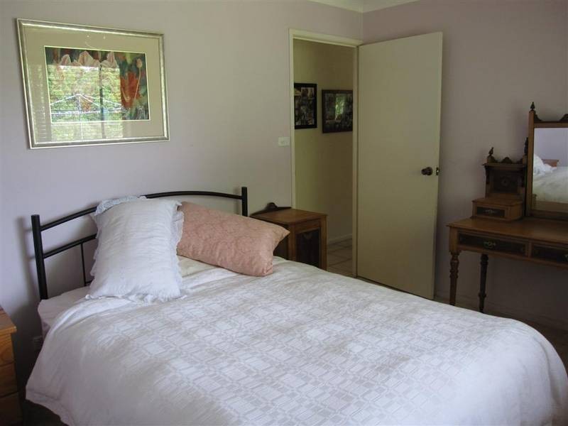 24 Thompson Road, Beerwah QLD 4519